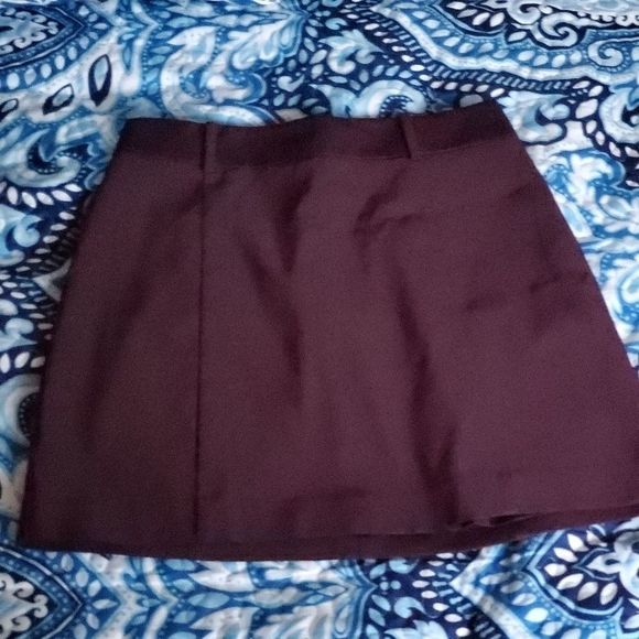 Express - Pretty Plum Color EUC - Size 2 - Picture 1 of 6